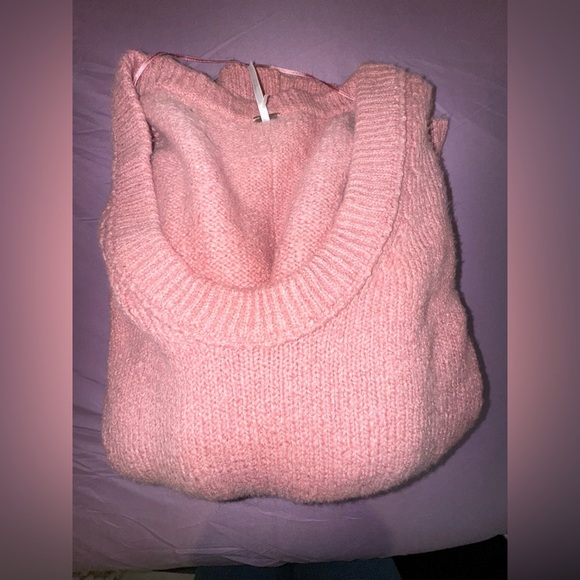 Free People oversized Cozy Pink scoop Neck Sweater. Size Medium. NWOT - Picture 11 of 11